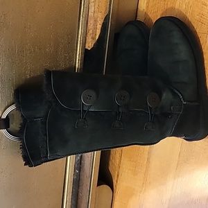 Ugg Bailey Button Triplet II Boot